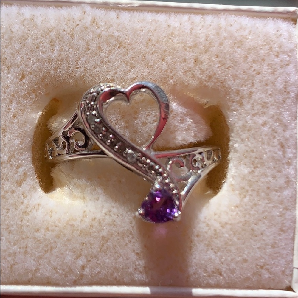brand new sterling silver ring.